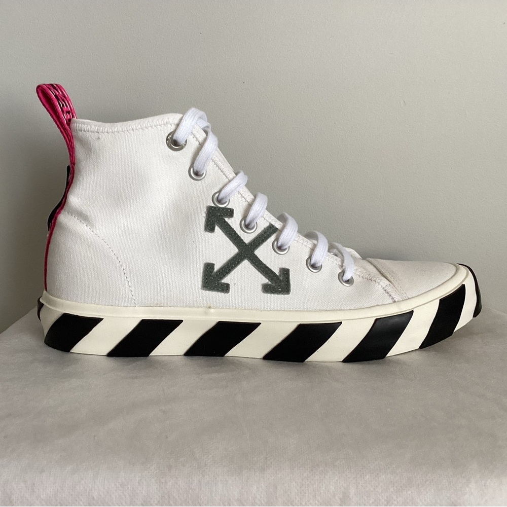 Authentic Off-White c/o Virgil Abloh High-Top Sneakers, Size 43
